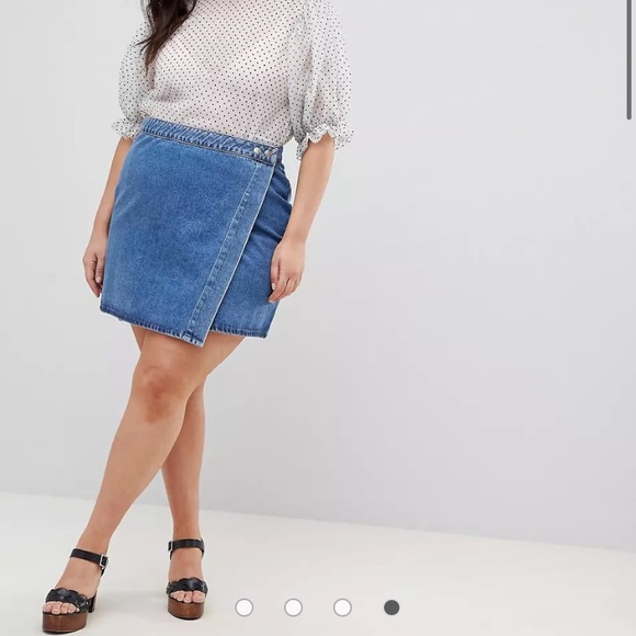ASOS DESIGN Curve Denim Wrap Skirt in Midwash Blue, Size 14 - Picture 4 of 9